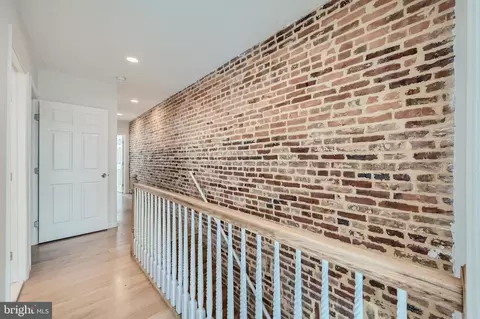 Entry Way - 2618 E Hoffman St, Baltimore, MD 21213 photo 5 of 5