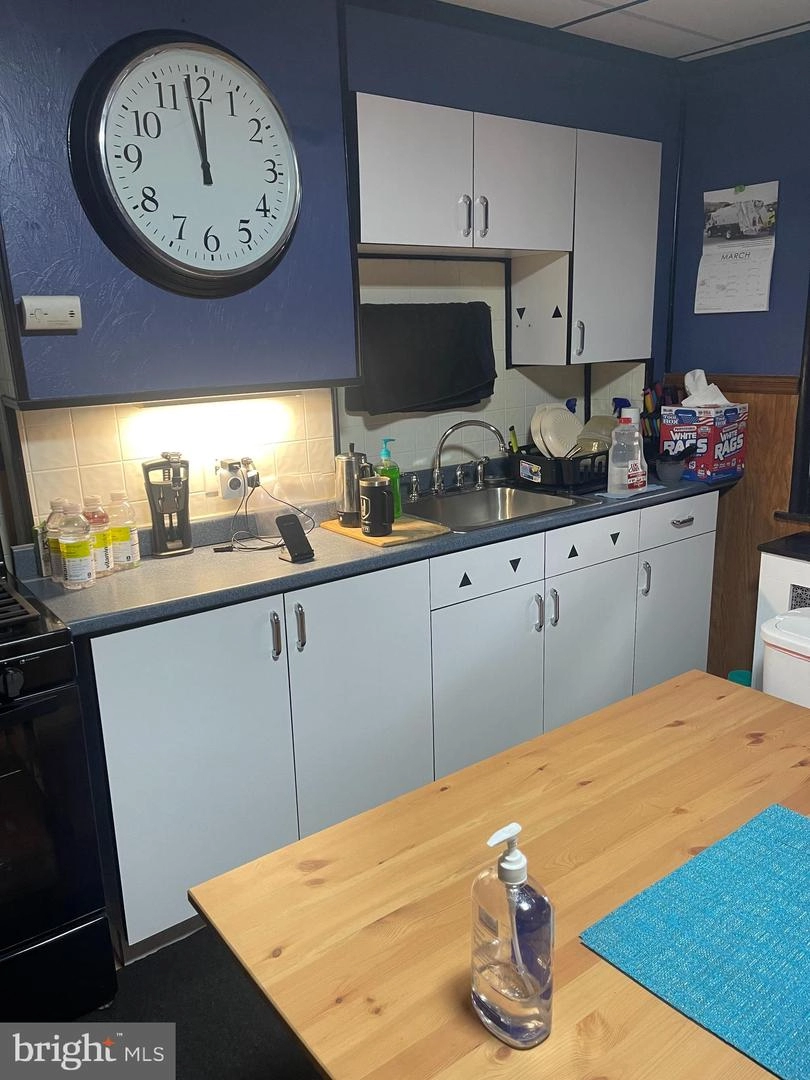 Kitchen - 4209 E Lombard St, Baltimore, MD 21224 photo 1 of 1