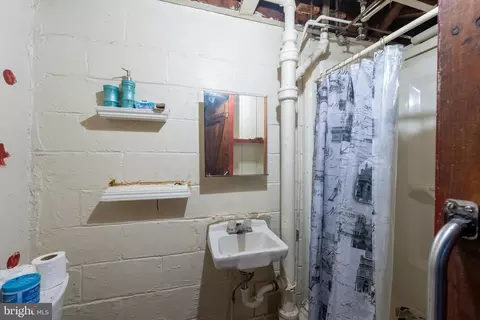 Bath - 3520 Dudley Ave, Baltimore, MD 21213 photo 2 of 2
