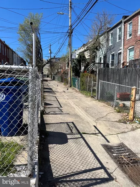 View/Area - 642 E 29th St, Baltimore, MD 21218 photo 2 of 2