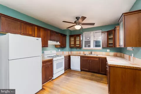 Kitchen - 3014 Beverly Rd, Baltimore, MD 21214 photo 1 of 4