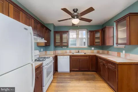 Kitchen - 3014 Beverly Rd, Baltimore, MD 21214 photo 2 of 4