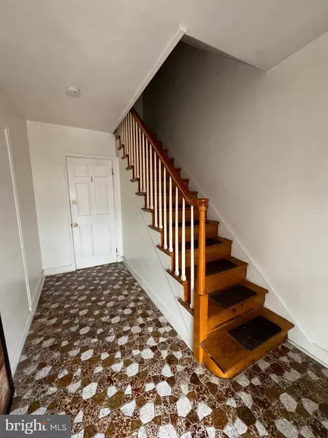 Entry Way - 3572 Juneway, Baltimore, MD 21213 photo 1 of 3