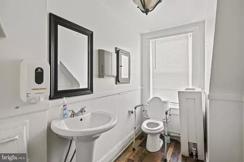 Bath - 3333 Alto Rd, Baltimore, MD 21216 photo 1 of 3