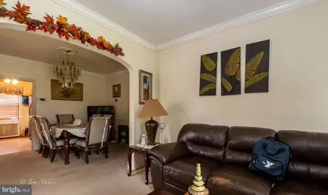 Living - 4815 Laurel Ave, Baltimore, MD 21215 photo 2 of 3