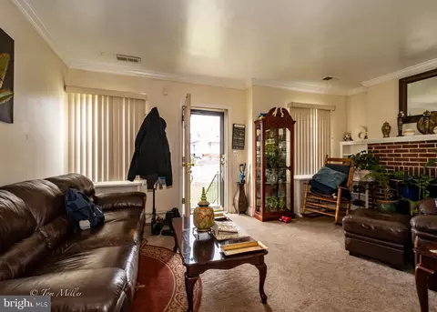 Living - 4815 Laurel Ave, Baltimore, MD 21215 photo 3 of 3