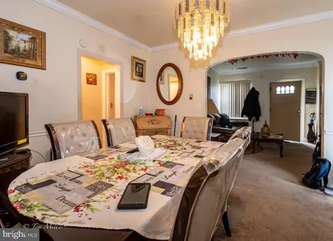 Dining - 4815 Laurel Ave, Baltimore, MD 21215 photo 2 of 2