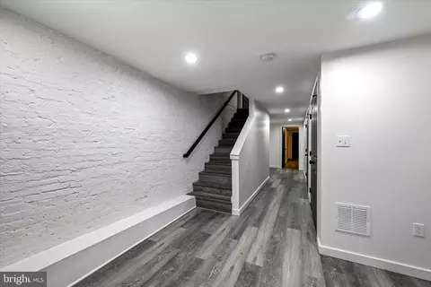 Entry Way - 1805 N Caroline St, Baltimore, MD 21213 photo 4 of 4