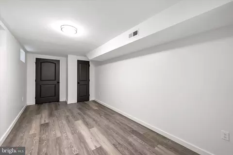 Entry Way - 1805 N Caroline St, Baltimore, MD 21213 photo 2 of 4