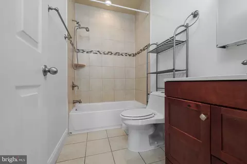 Bath - 3710 E Pratt St, Baltimore, MD 21224 photo 4 of 4