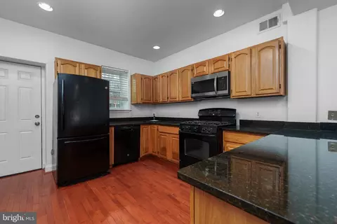 Kitchen - 3710 E Pratt St, Baltimore, MD 21224 photo 1 of 2