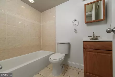 Bath - 3710 E Pratt St, Baltimore, MD 21224 photo 2 of 4