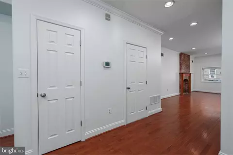 Entry Way - 3710 E Pratt St, Baltimore, MD 21224 photo 2 of 3