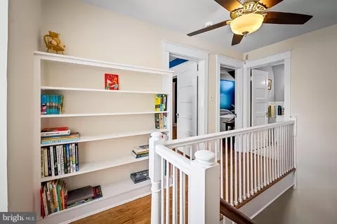 Entry Way - 209 Ridgemede Rd, Baltimore, MD 21210 photo 3 of 4