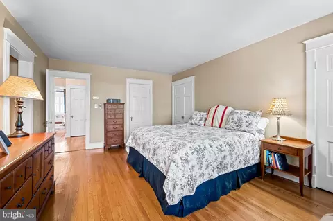 Bedroom - 209 Ridgemede Rd, Baltimore, MD 21210 photo 4 of 11