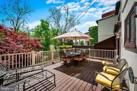 Exterior - 209 Ridgemede Rd, Baltimore, MD 21210 photo 7 of 12