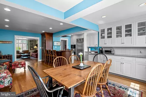 Dining - 209 Ridgemede Rd, Baltimore, MD 21210 photo 1 of 3