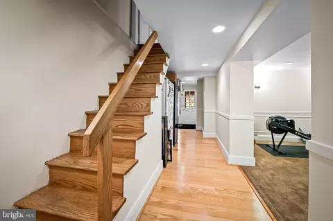 Entry Way - 209 Ridgemede Rd, Baltimore, MD 21210 photo 4 of 4
