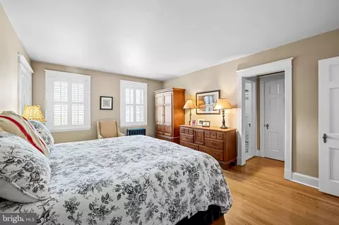 Bedroom - 209 Ridgemede Rd, Baltimore, MD 21210 photo 10 of 11