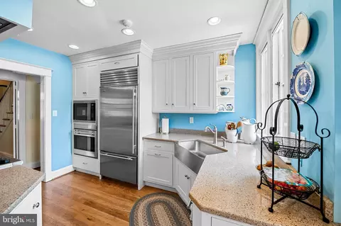 Kitchen - 209 Ridgemede Rd, Baltimore, MD 21210 photo 1 of 7