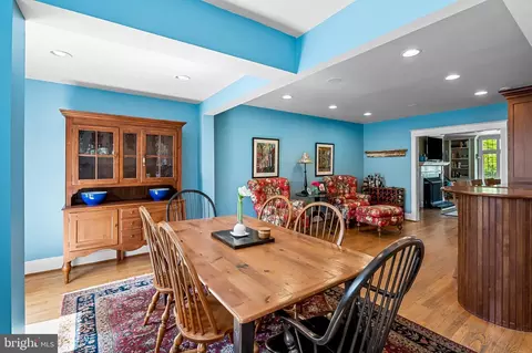 Dining - 209 Ridgemede Rd, Baltimore, MD 21210 photo 3 of 3