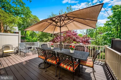Exterior - 209 Ridgemede Rd, Baltimore, MD 21210 photo 8 of 12