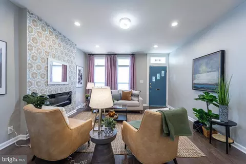 Living - 714 E 41st St, Baltimore, MD 21218 photo 4 of 5