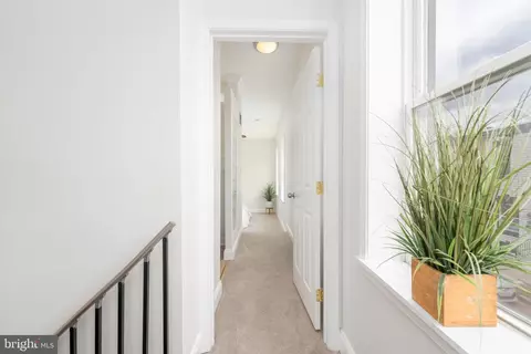 Entry Way - 2808 E Fairmount Ave E, Baltimore, MD 21224 photo 1 of 4