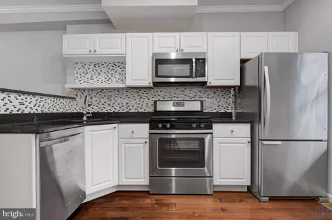 337 S Macon St, Baltimore, MD 21224 photo 2