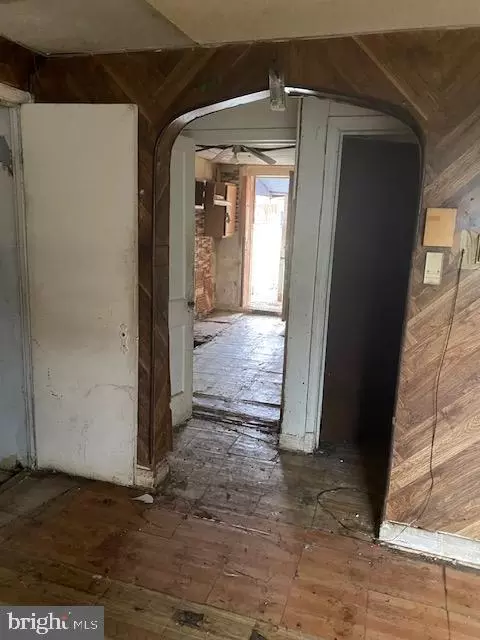 2709 E Federal St, Baltimore, MD 21213