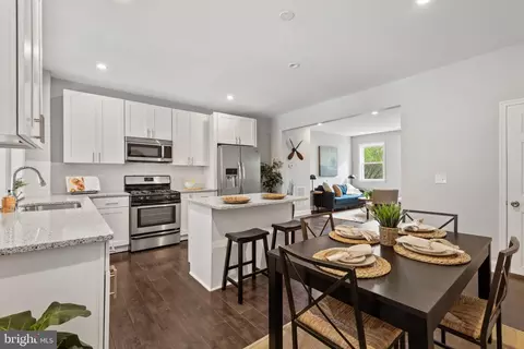 Dining - 718 Belgian Ave, Baltimore, MD 21218 photo 2 of 3