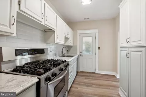Kitchen - 2602 Hemlock Ave, Baltimore, MD 21214 photo 3 of 4