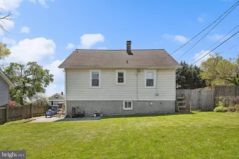 Exterior - 2602 Hemlock Ave, Baltimore, MD 21214 photo 5 of 6