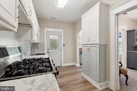 Kitchen - 2602 Hemlock Ave, Baltimore, MD 21214 photo 2 of 4