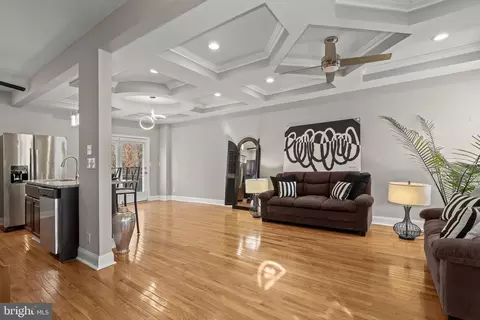 Living - 3528 Overview Rd, Baltimore, MD 21215 photo 3 of 4