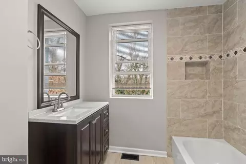 Bath - 3528 Overview Rd, Baltimore, MD 21215 photo 1 of 3