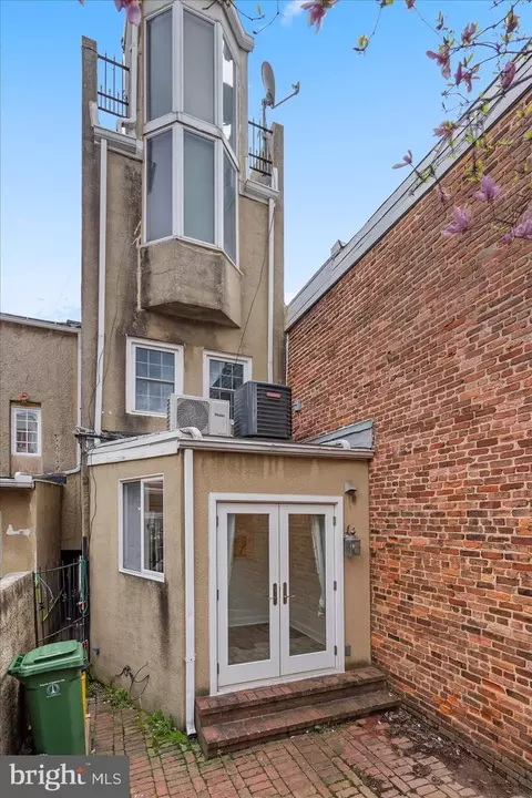 Exterior - 902 Harden Ct, Baltimore, MD 21230 photo 5 of 6