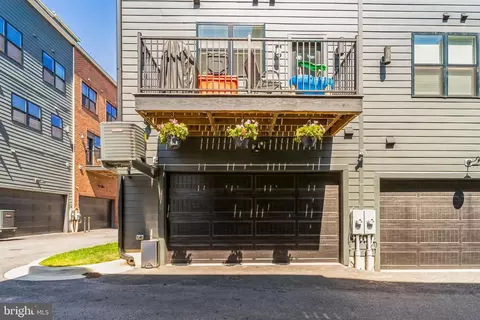 Exterior - 4001 Harmony Ct, Baltimore, MD 21224 photo 12 of 13