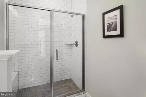 Bath - 4001 Harmony Ct, Baltimore, MD 21224 photo 3 of 5