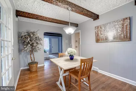 Dining - 6006 Hillen Rd, Baltimore, MD 21239 photo 3 of 4