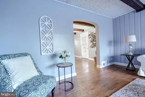 Living - 6006 Hillen Rd, Baltimore, MD 21239 photo 3 of 5