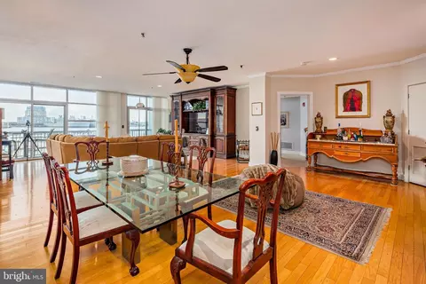 Dining - 2772 Lighthouse Pt E #316, Baltimore, MD 21224 photo 1 of 1
