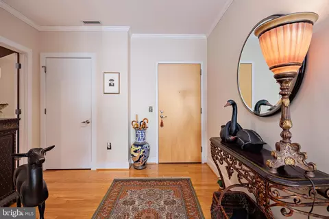 Entry Way - 2772 Lighthouse Pt E #316, Baltimore, MD 21224 photo 1 of 1