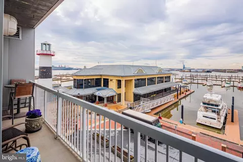 Exterior - 2772 Lighthouse Pt E #316, Baltimore, MD 21224 photo 3 of 3