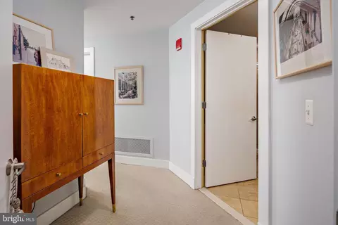 Other - 2772 Lighthouse Pt E #316, Baltimore, MD 21224 photo 2 of 4