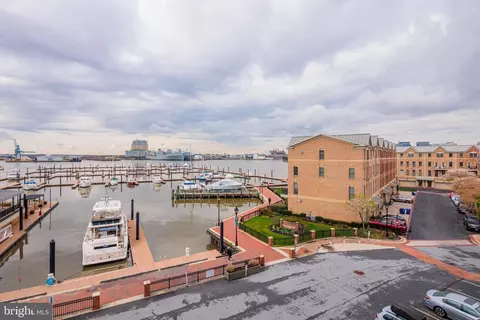 View/Area - 2772 Lighthouse Pt E #316, Baltimore, MD 21224 photo 4 of 8