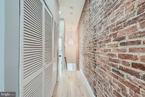Entry Way - 1614 E Lanvale St E, Baltimore, MD 21213 photo 2 of 3