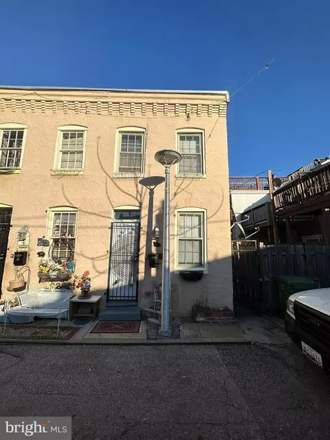521 Callender St, Baltimore, MD 21230 photo 1