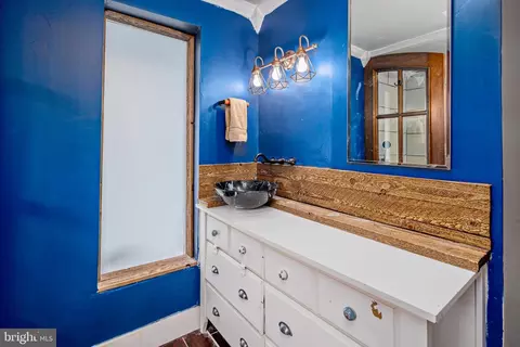 Bath - 5926 Smith Ave, Baltimore, MD 21209 photo 2 of 6