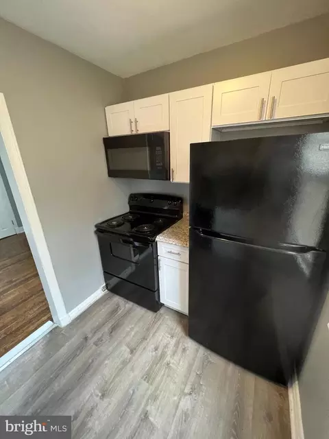 1121 Gleneagle Rd, Baltimore, MD 21239 photo 5